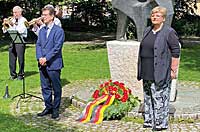 Versöhnung und Verständigung stehen im Mittelpunkt Versöhnung und Verständigung stehen im Mittelpunkt