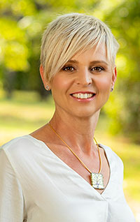 ERINNERN UND WEITERGEBEN ERINNERN UND WEITERGEBEN