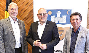 LANDESDELEGIERTE DER LDU BADEN-WÜRTTEMBERG SETZEN AUF BEWÄHRTES LANDESPRÄSIDIUM LANDESDELEGIERTE DER LDU BADEN-WÜRTTEMBERG SETZEN AUF BEWÄHRTES LANDESPRÄSIDIUM